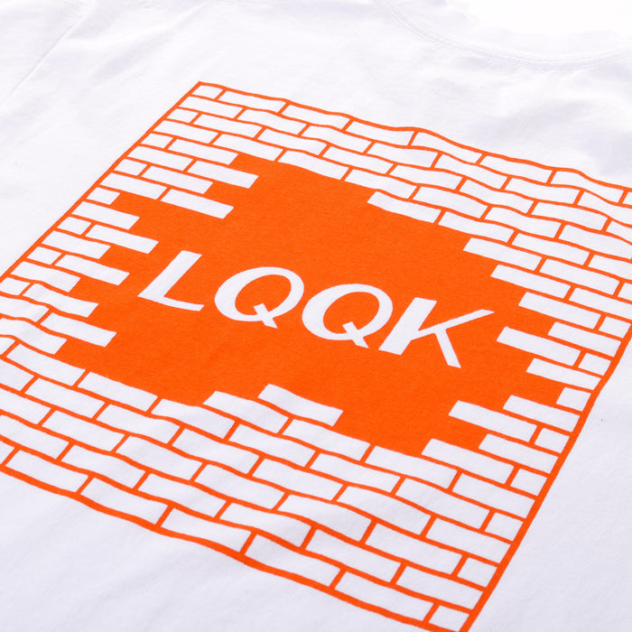 LQQK STUDIO BRICK LOGO TEE WHITE / ORANGE