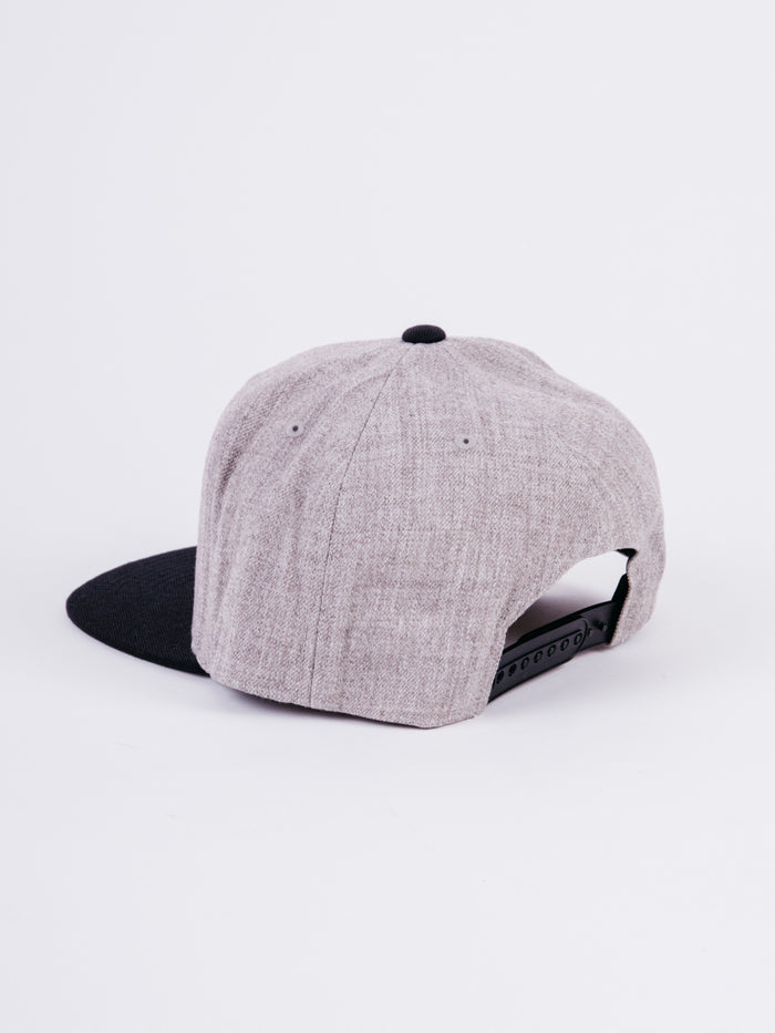 Oath III Snapback Grey/Black - La Tienda de las Gorras