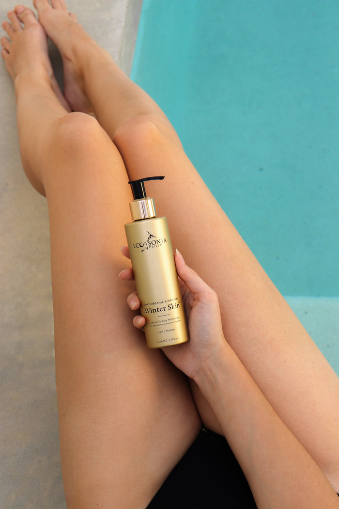 Eco Tan-Winter Skin-Sun Care-WinterSkin_EBSD_Lauren_NewPump_Pool_Legs-The Detox Market |