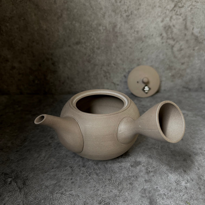Shoko Kiln (F417): Earth Maru - Brown Clay Kyusu Tea Pot (320 ml) 晶光茶泥丸急須