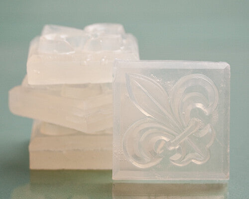Clear melt and pour soap base - قاعدة صابون شفافة قابلة للذوبان والصب