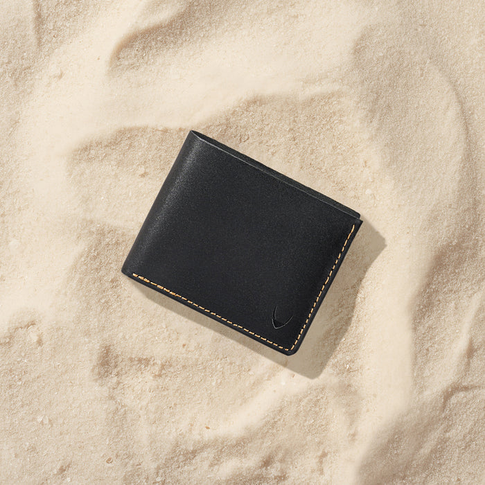 Count W2 Black Leather Bi-Fold Wallet