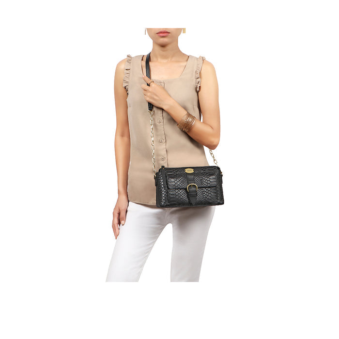 Eliza 03 Sb Black Leather Sling Bag