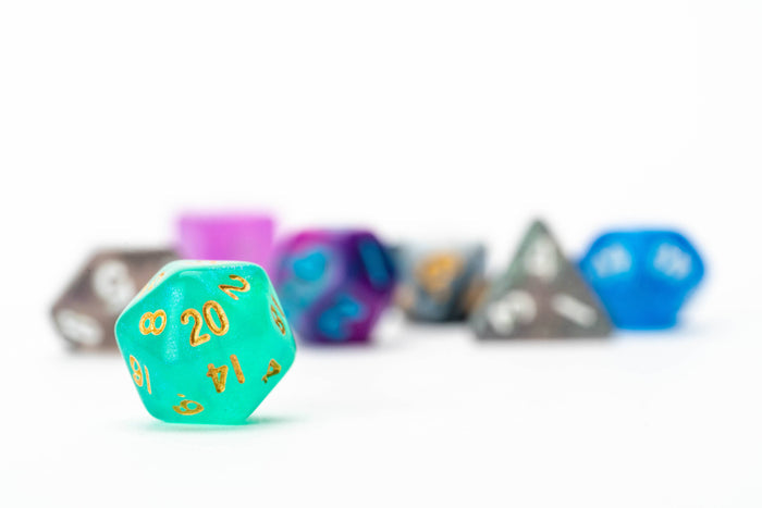 FanRoll: Misfit Mini Dice: Adopt A Misfit