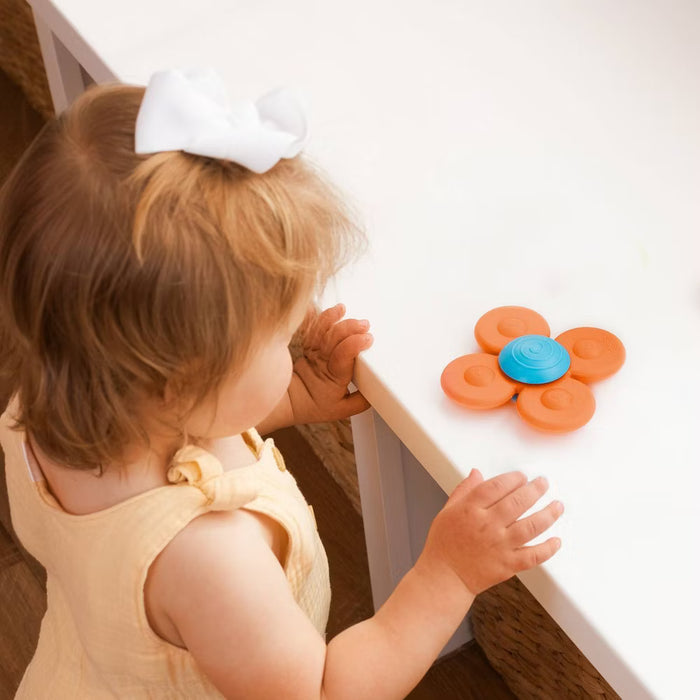 Fat Brain: Whirly Squigz Suction Cup Silicone Spinner