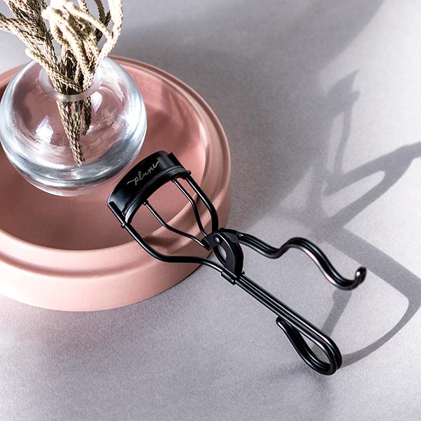 Lash Curler - Makeup - Plume - plume-curler - The Detox Market |