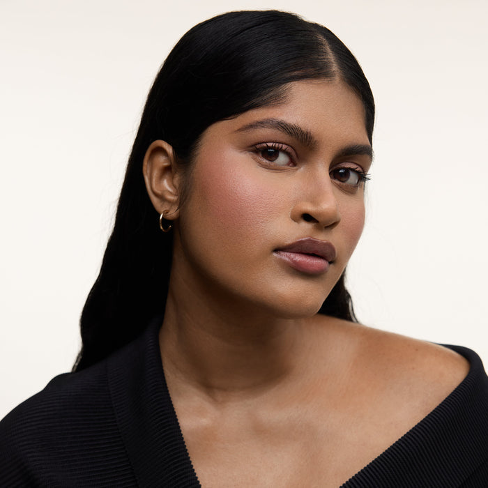 Wonderblush-Le Regard Eye & Brow Trio-Makeup-LeRegard-Eyebrows-ModelDarkSkin-The Detox Market |