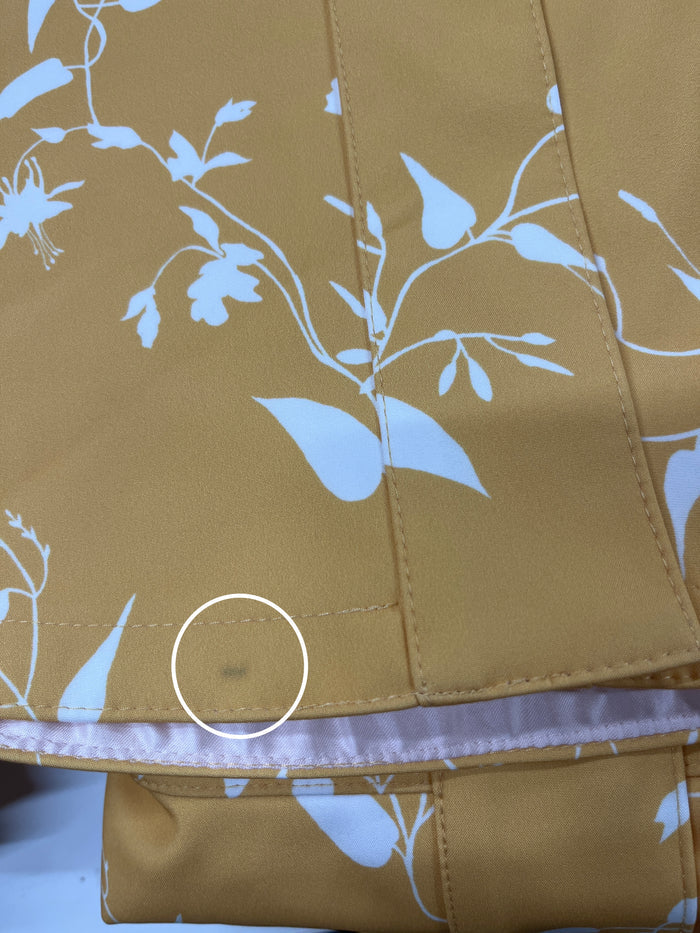'Majestic Yellow' girls coat in size 122/128 (with imperfection)