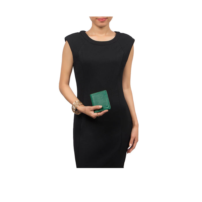 Oona W4 Green Leather Bi-Fold Wallet