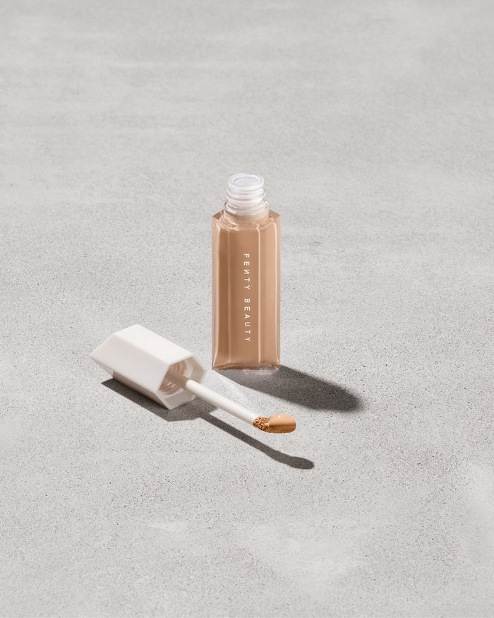 We're Even Hydrating Longwear Concealer — 260N