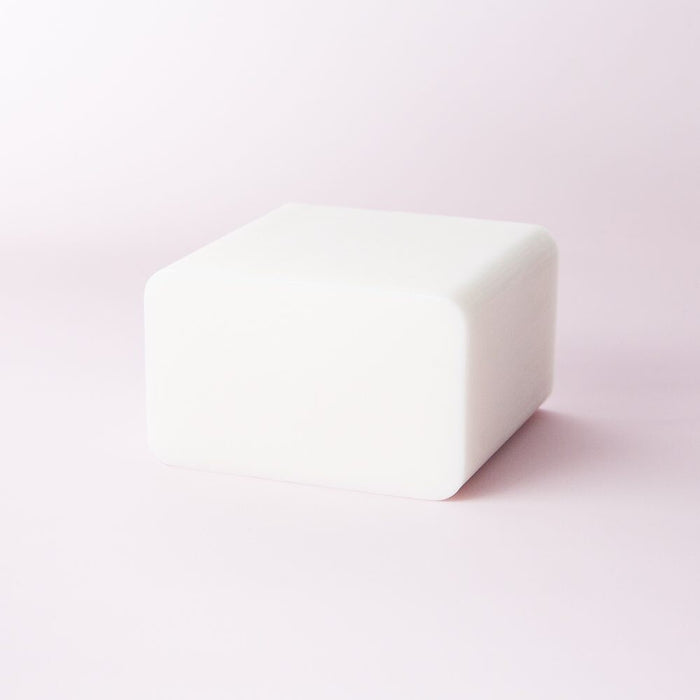 White melt and pour soap base - قاعدة صابون بيضاء
