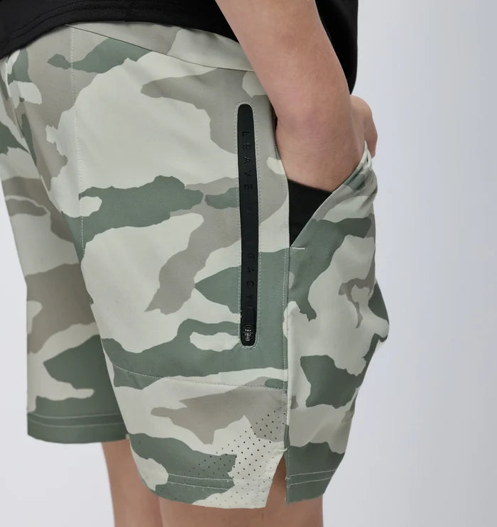 Youth Stride Short 7.5"